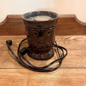 New SCENTSY warmer -dark brown/gray finish. Use Yankee or SCENTSY wax. No box